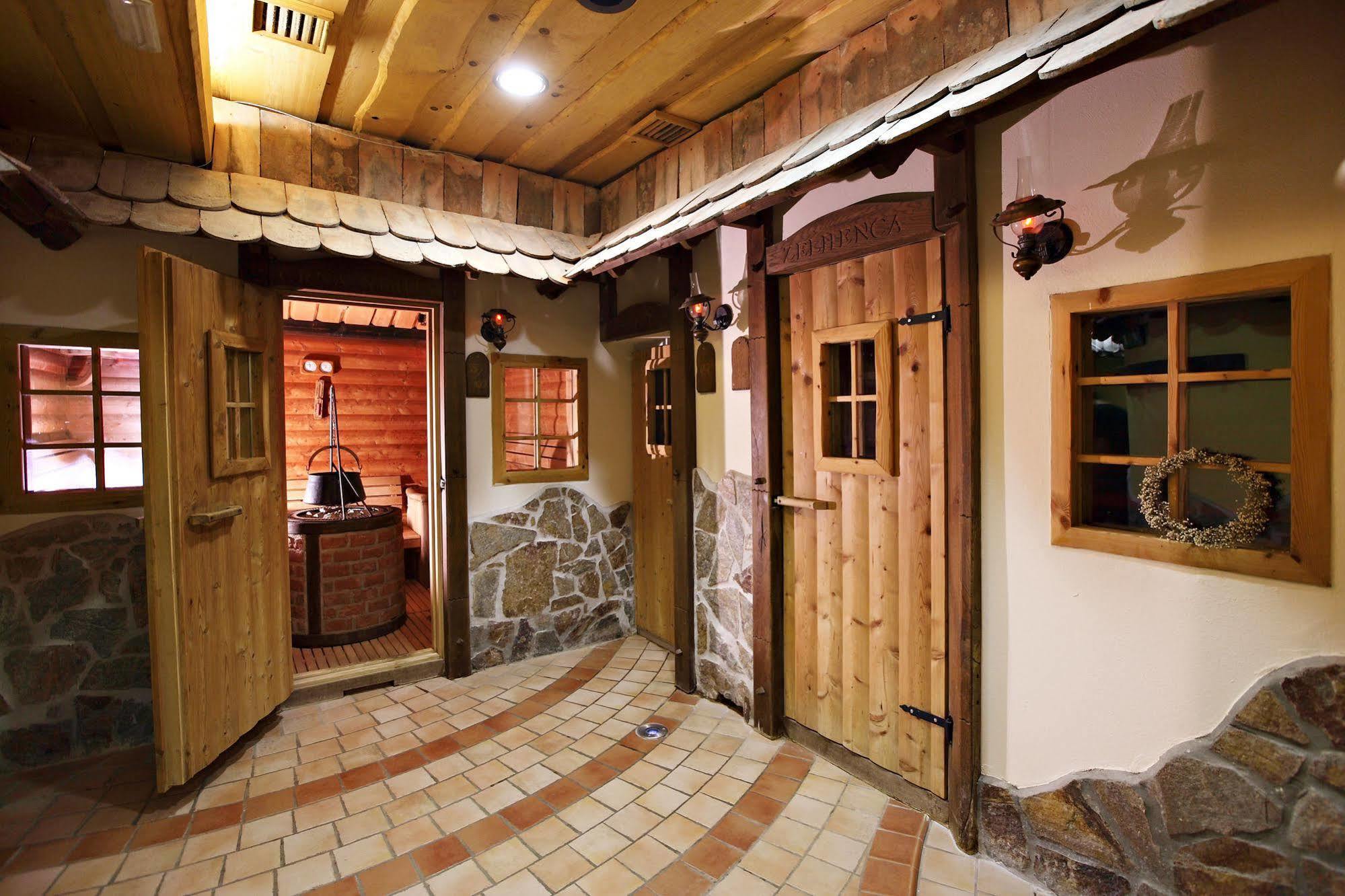 Veržej Terme Banovci - Hotel Zeleni Gaj מראה חיצוני תמונה