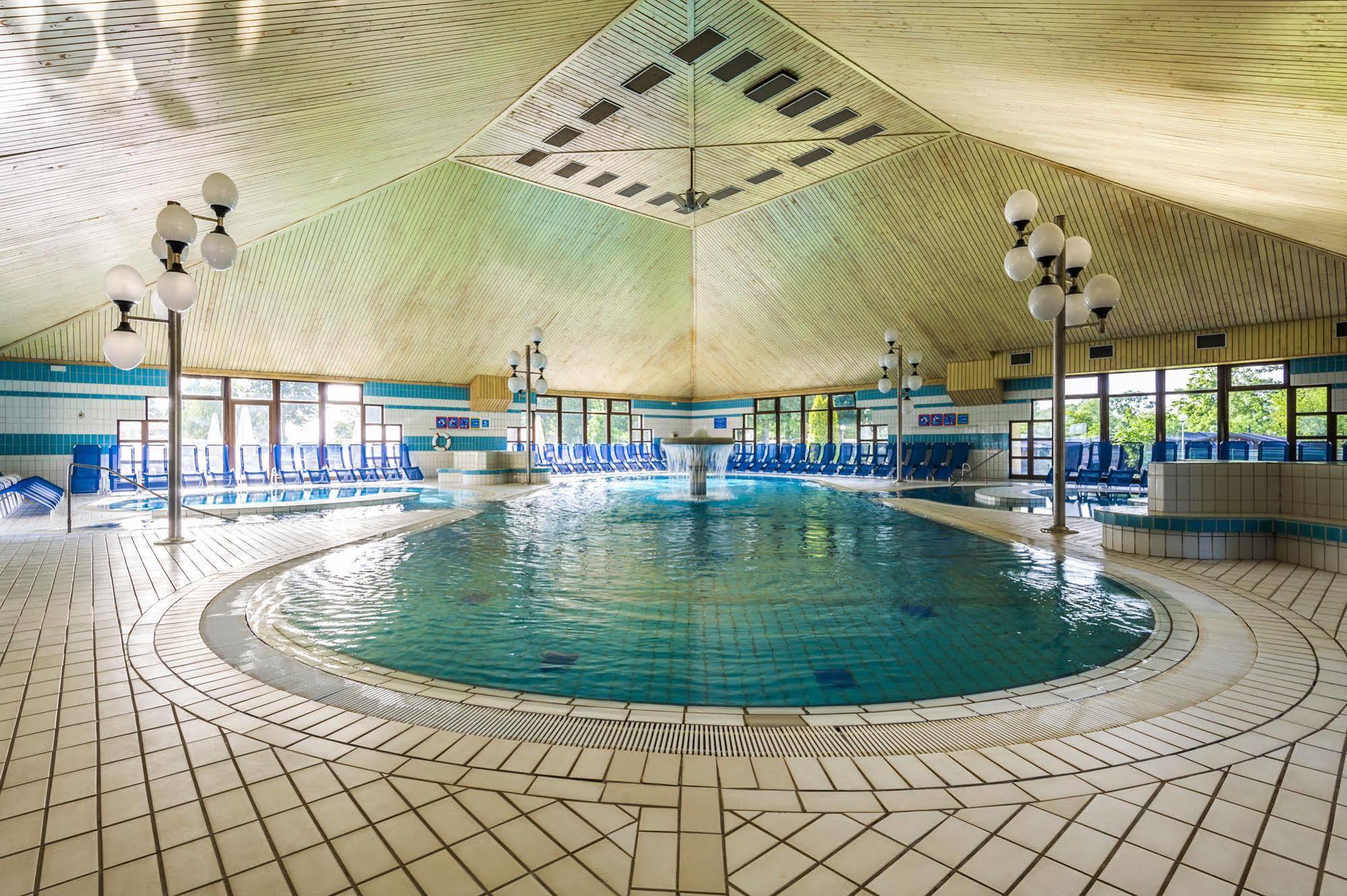 Veržej Terme Banovci - Hotel Zeleni Gaj מראה חיצוני תמונה